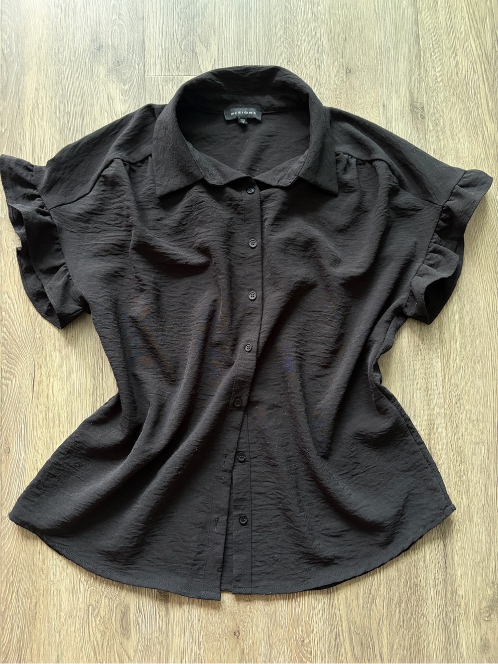 Pleione Black Short-Sleeve Button Front Blouse